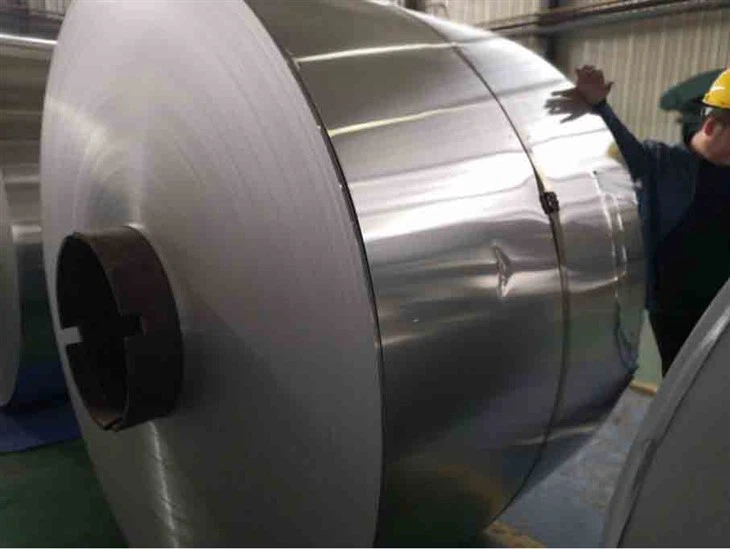 Aluminiumsrennespole